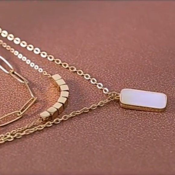 NEW Natural Shell Square Pendant Necklace - Picture 2 of 7